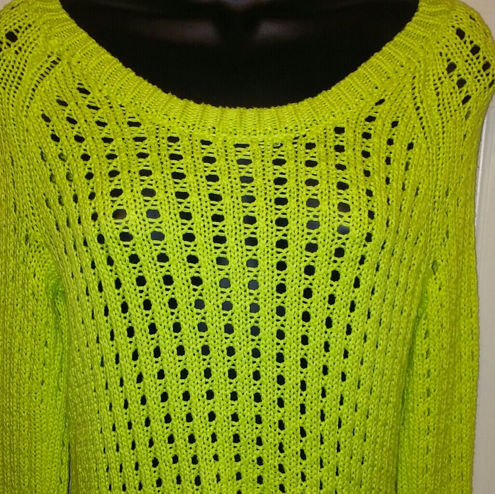 Rock & Republic Open Knit Sweater. - Picture 2 of 3